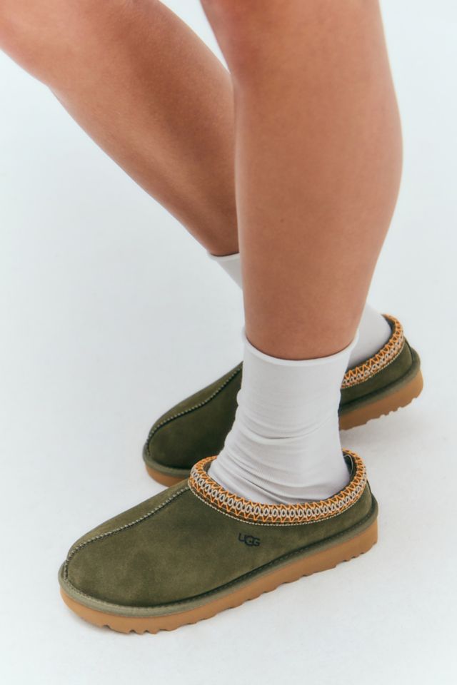 Olive on sale green slippers