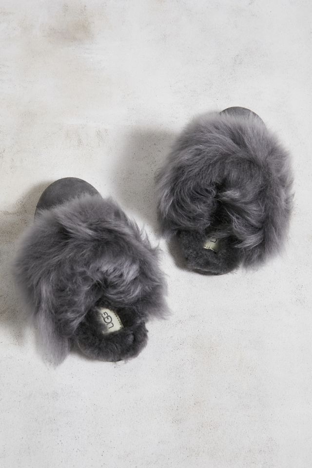 UGG – Pantoffeln „Scuff Sis" in Anthrazit #2