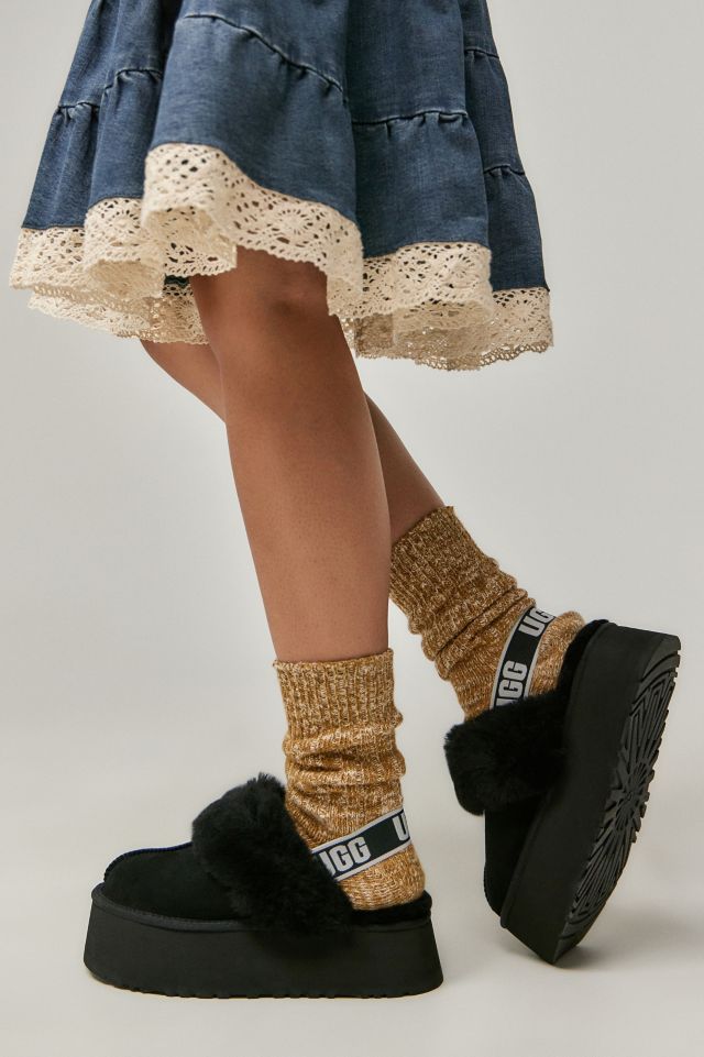 Pantuflas Funkette UGG Negras | Urban Outfitters ES