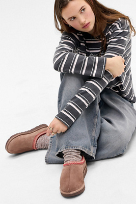 UGG Rocky Oak Tasman Slippers - Brown UK 6 at Urban Outfitters