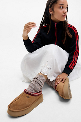 UGG Chestnut Tazz Slippers Product Page