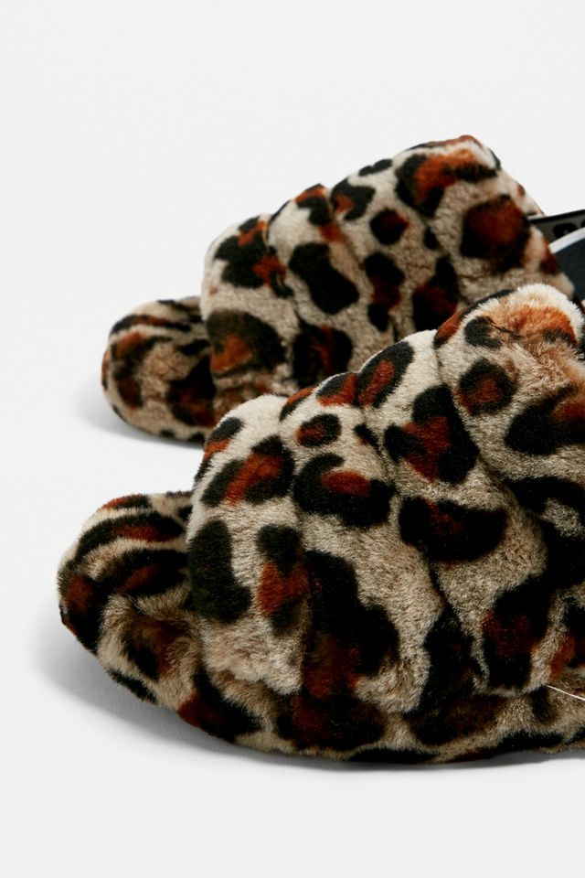 UGG – Hausschuhe „Fluff Yeah‟ mit Leoprint #3