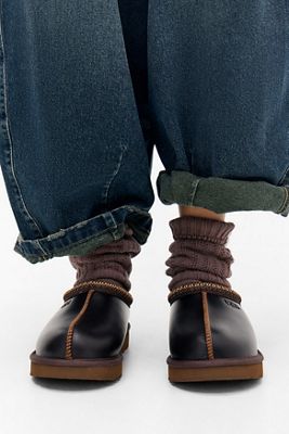 Pantoufles UGG en cuir marron Tasman