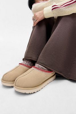 Pantoufles UGG Sand Tasman II