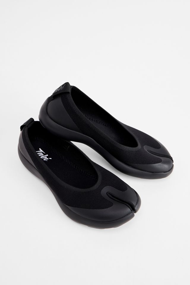 tabi-black-ballerina-shoes-urban-outfitters-uk