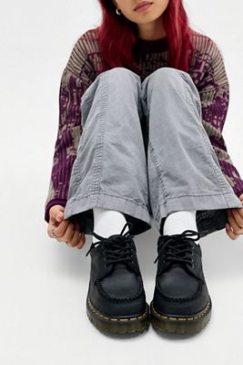 Zapatos de Cuero Dr. Martens Lowell Negros de 4 Ojales