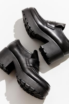 vagabond heeled loafers