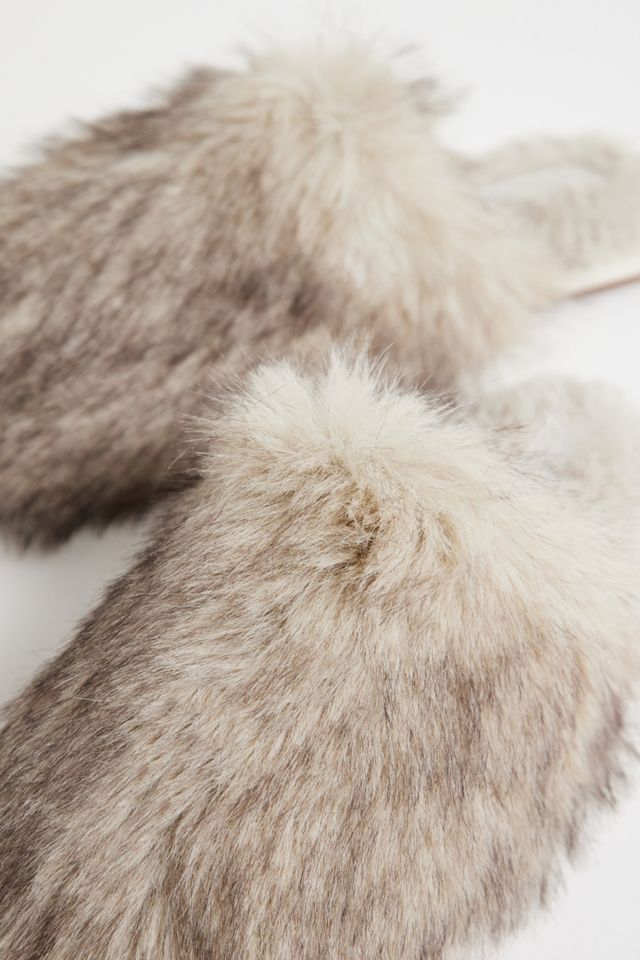 Pantoufles UO Cosy Blanches en Fausse Fourrure #4