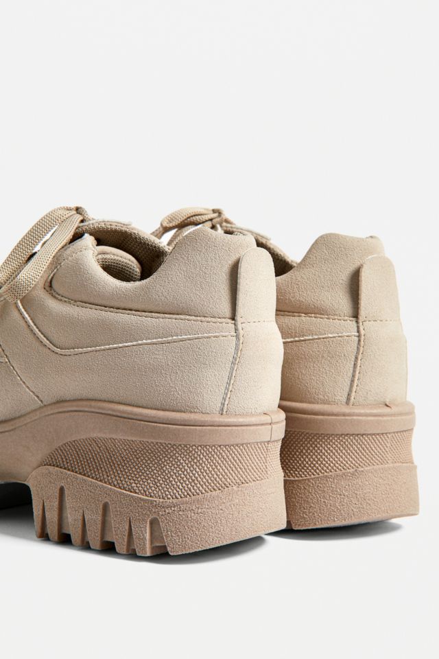 Chunky trainers urban store outfitters