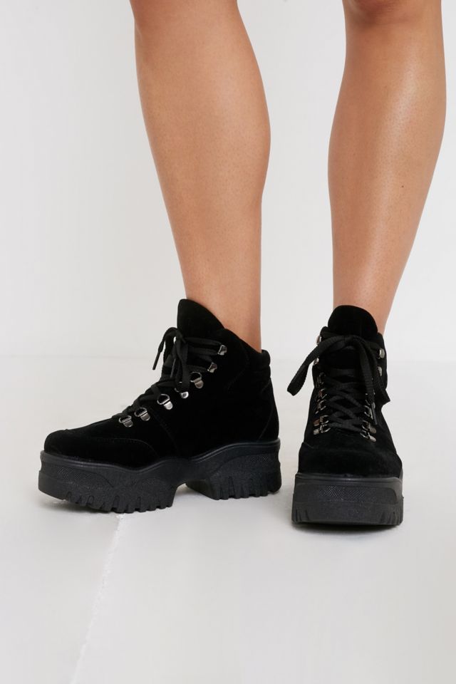 Chunky trainers hot sale urban outfitters