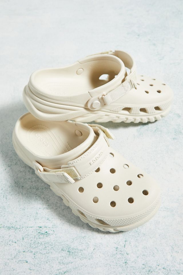 Crocs Stucco Duet Max Clogs | Urban Outfitters UK