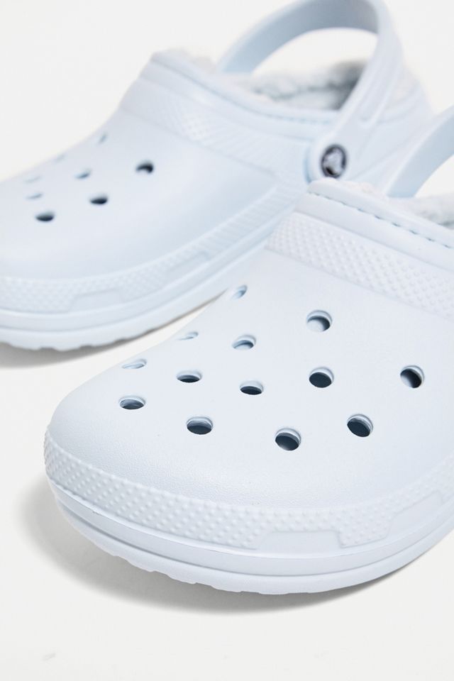 Crocs - Sabots classiques doublés bleu minéral | Urban Outfitters FR