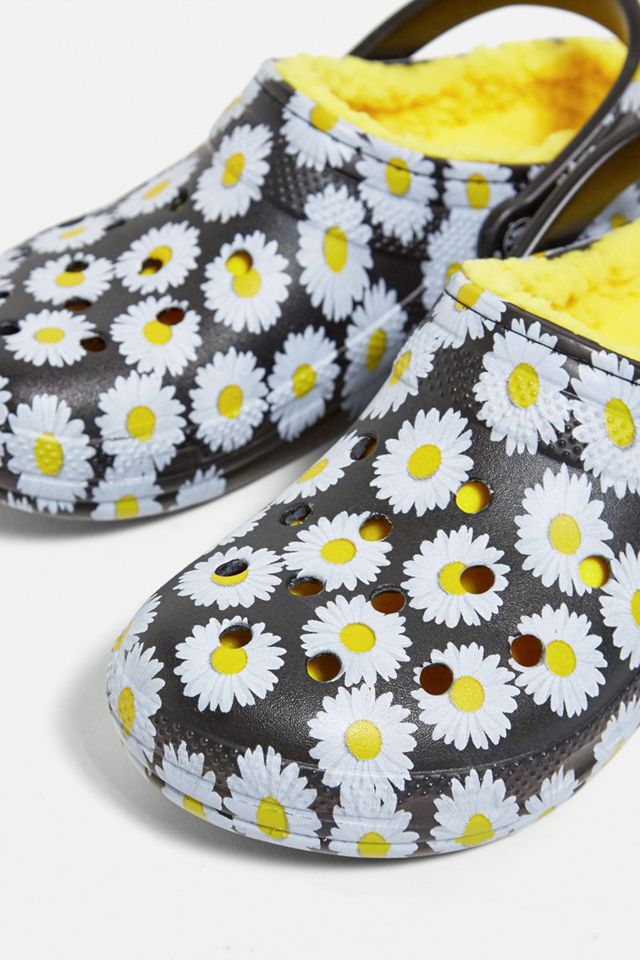 Crocs – Klassische gefütterte Clogs mit Gänseblümchenmuster #3