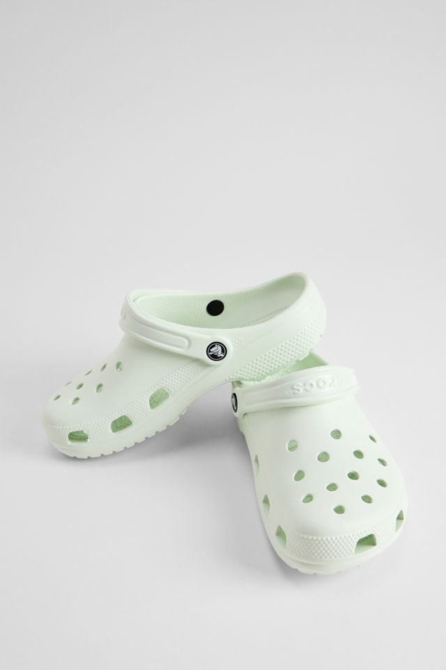 Crocs Minzgrüne Klassische Clogs #1