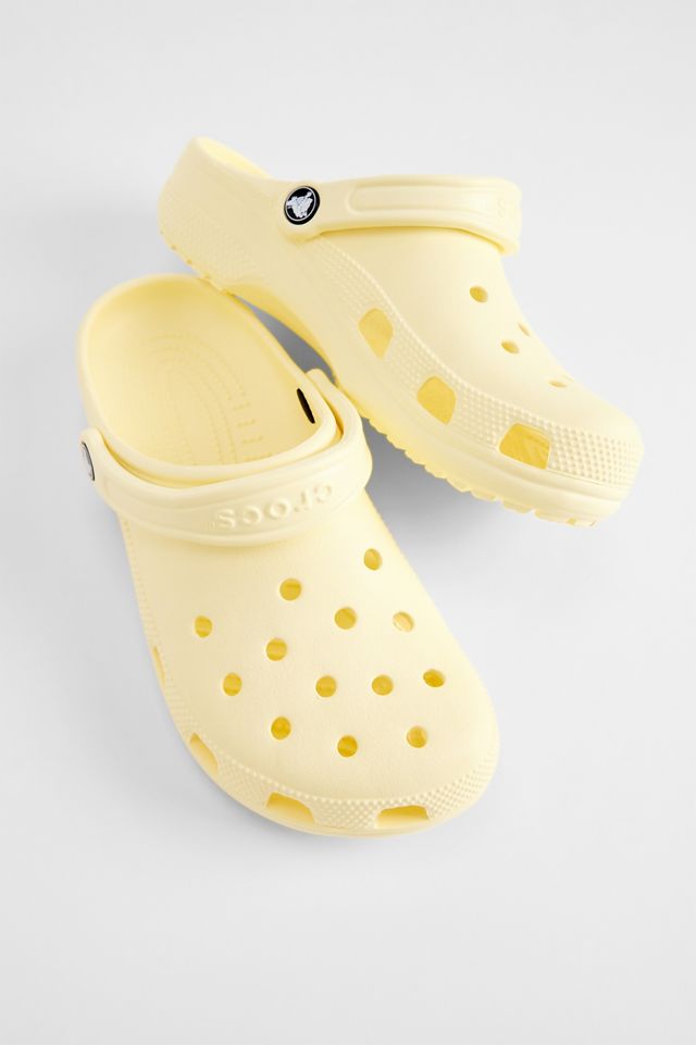 Sabots classiques jaunes Crocs #1