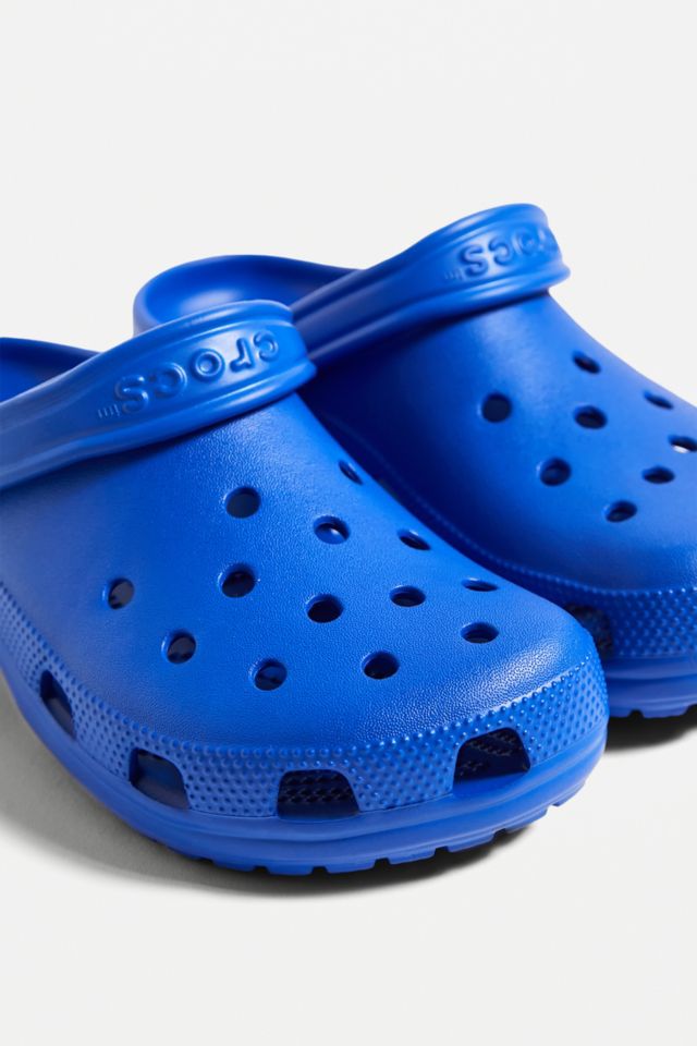 Royal blue clearance crocs