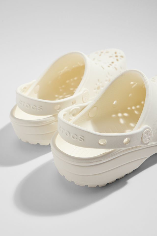Crocs Klassische Blumen-Clogs in Kreide #4