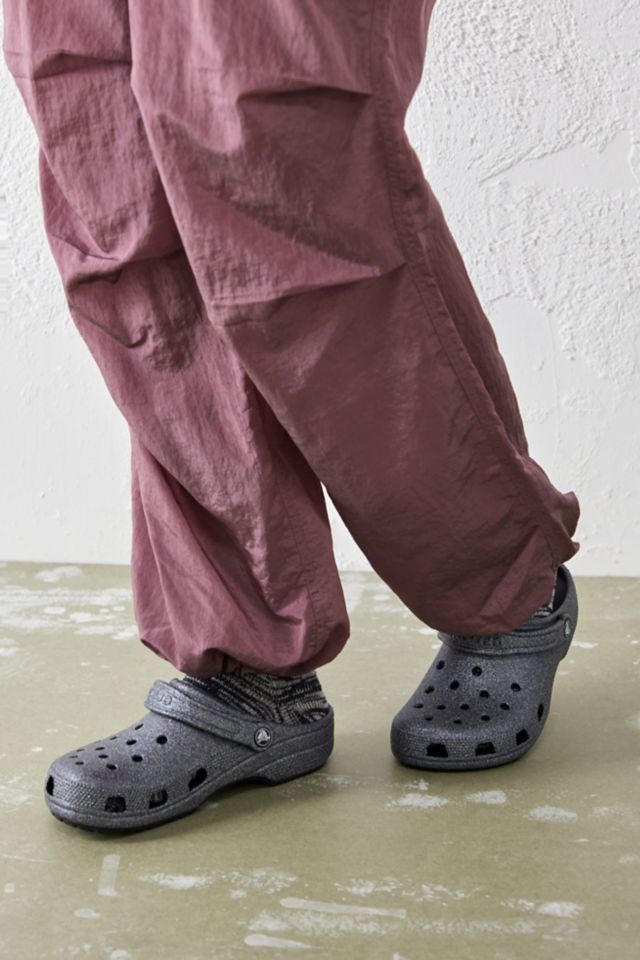 Black sparkly deals crocs