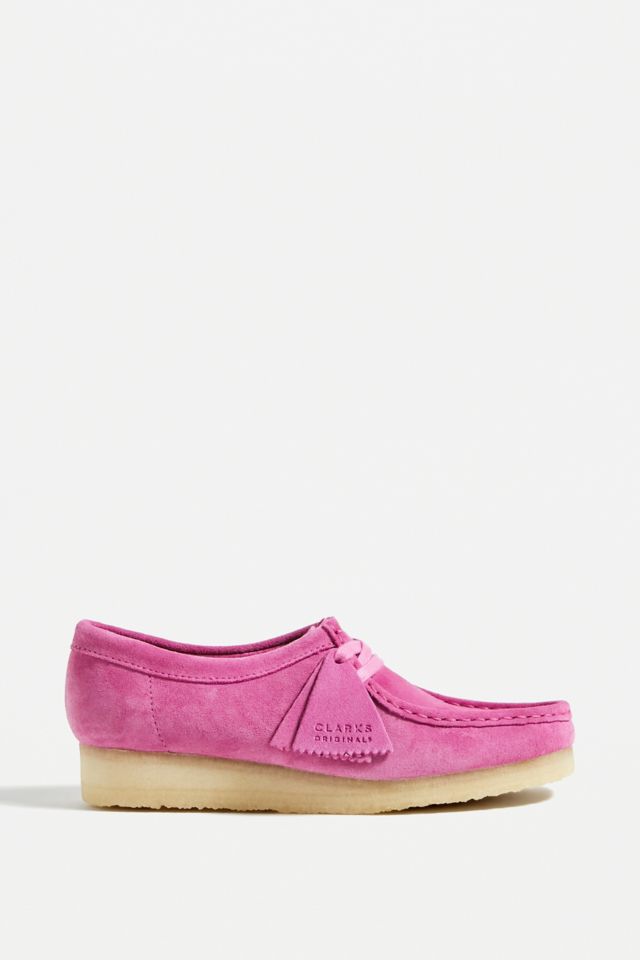 Clarks wallabee pink sales suede