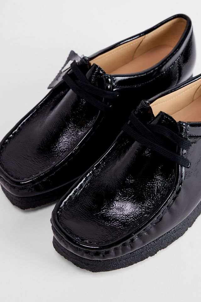 Zapatos Wallabee de Charol Negro Clarks Originals #2