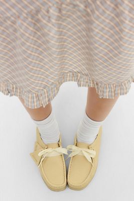 Chaussures en cuir jaune Wallabee Clarks Originals