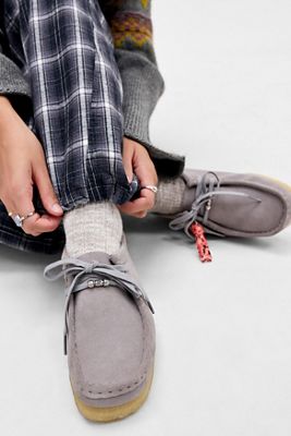 Scarpe Wallabee in camoscio grigio Clarks Originals