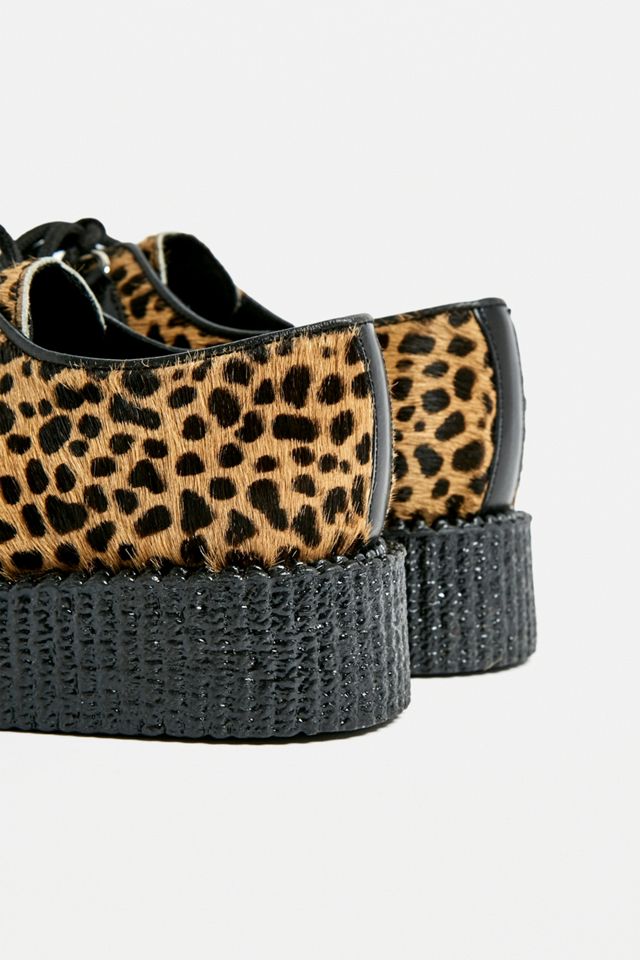 T.U.K. – Halbschuhe „Underground“ mit Leoprint und Plateausohle #2