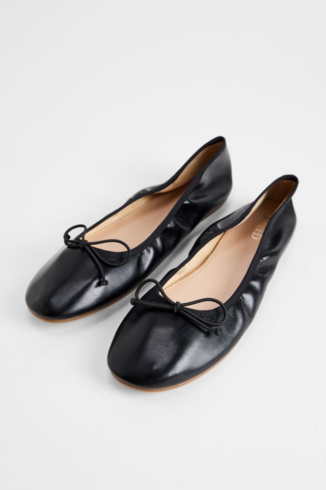 RAID Black Aashi Bow Detail Ballet Flats #1