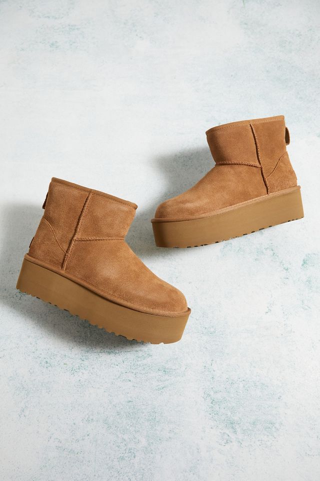 UGG Kastanienbraune Classic Mini Plateaustiefel #1