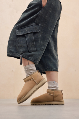 Sand Classic Ultra-Mini Boots en taille: UK 3 / EU 36 - UGG - Modalova