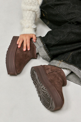 Cedar Classic Ultra-Mini Platform Boots en taille: UK 8 / EU 41 - UGG - Modalova