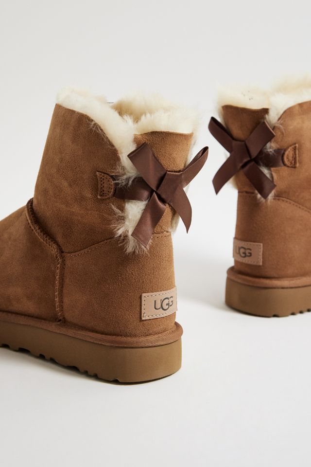 Bota UGG Mini Bailey Bow Castaña #3