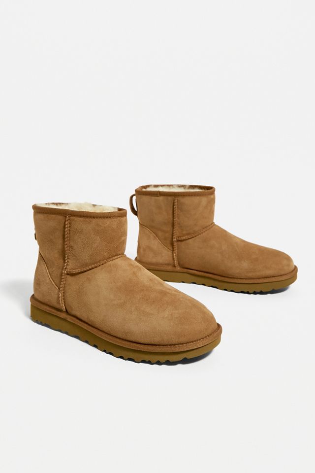 UGG – Stiefel „Classic Mini II“ in Kastanienbraun #5