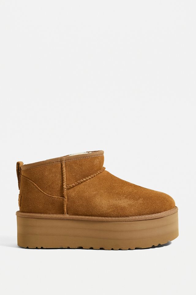 UGG – Klassischer Stiefel „Ultra Mini“ in Kastanie mit Plateausohle #2