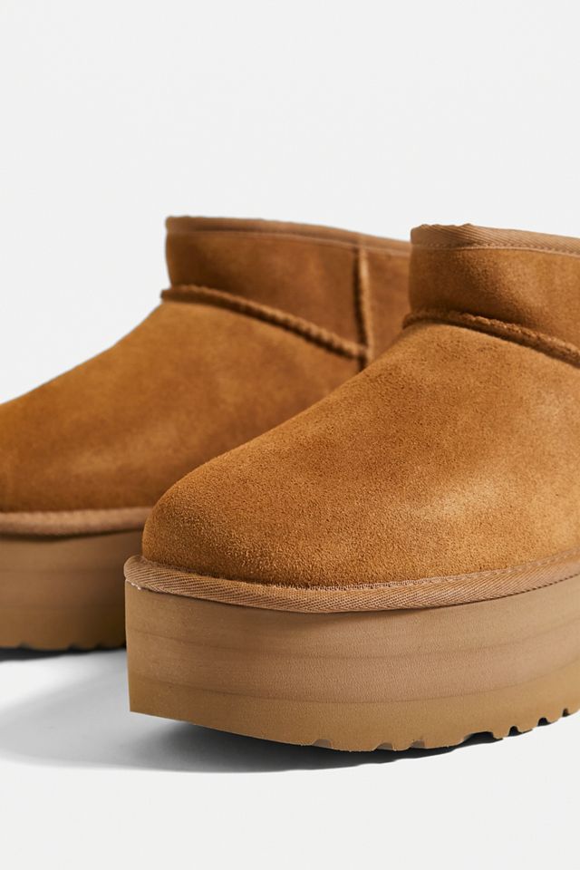UGG – Klassischer Stiefel „Ultra Mini“ in Kastanie mit Plateausohle #3