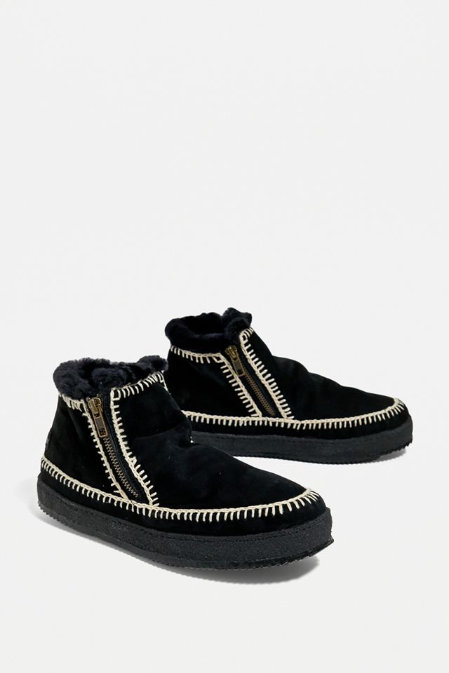 laidback london Black Setsu Low Side Zip Ankle Boots #1