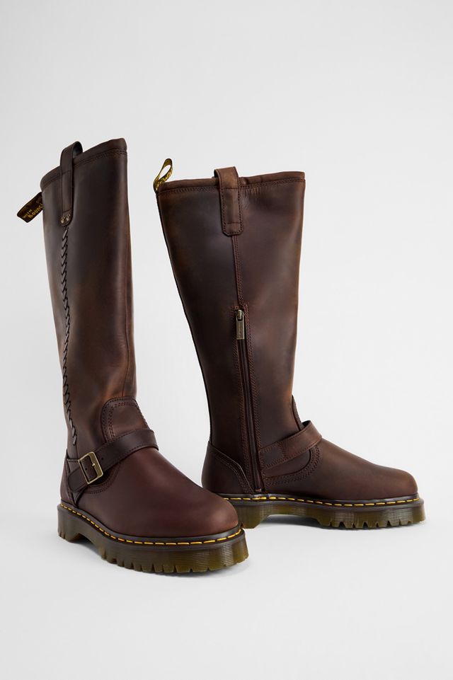 Bottes hautes en cuir anistone brun Dr. Martens #1