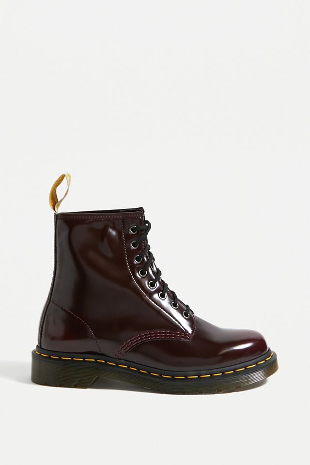 Dr. Martens – Vegane Stiefel „1460" mit 8 Ösen in Kirschrot #3