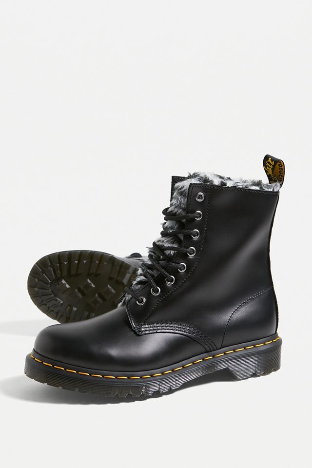 Dr. Martens 1460 Zebra Serena Stivale #4