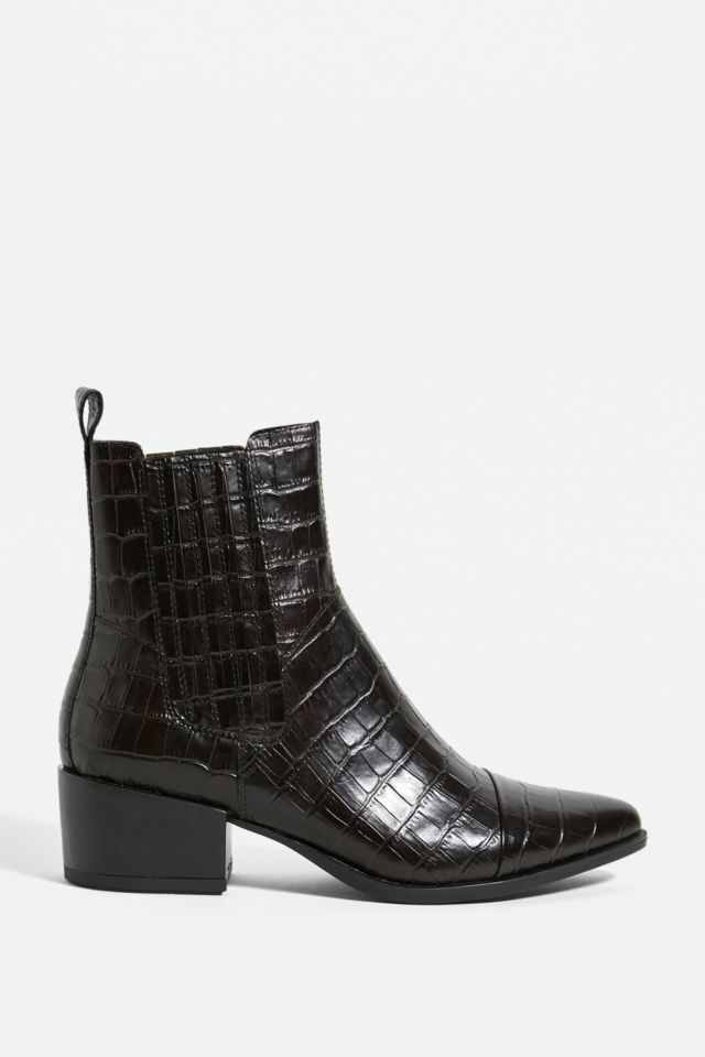 Urban outfitters maci chelsea boot sales