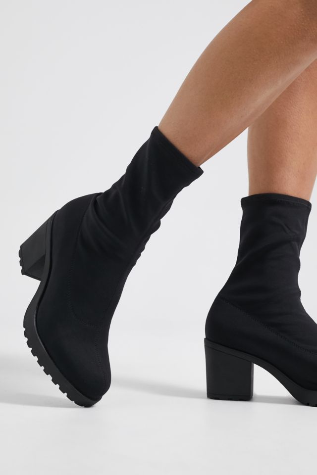 Vagabond Grace Stretch Boots | Outfitters UK