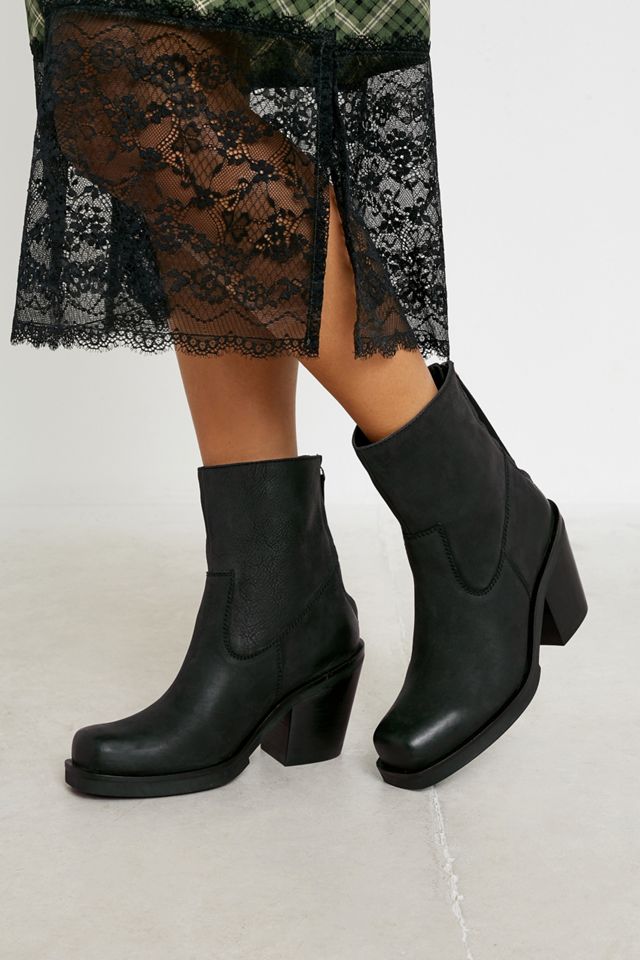 UO Betsey Square Toe Leather Western Boots