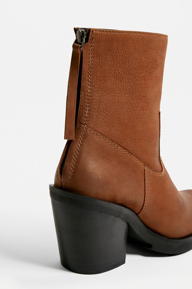 Urban Outfitters –  Westernstiefel „Betsey” aus Leder mit quadratischer Zehenpartie #4