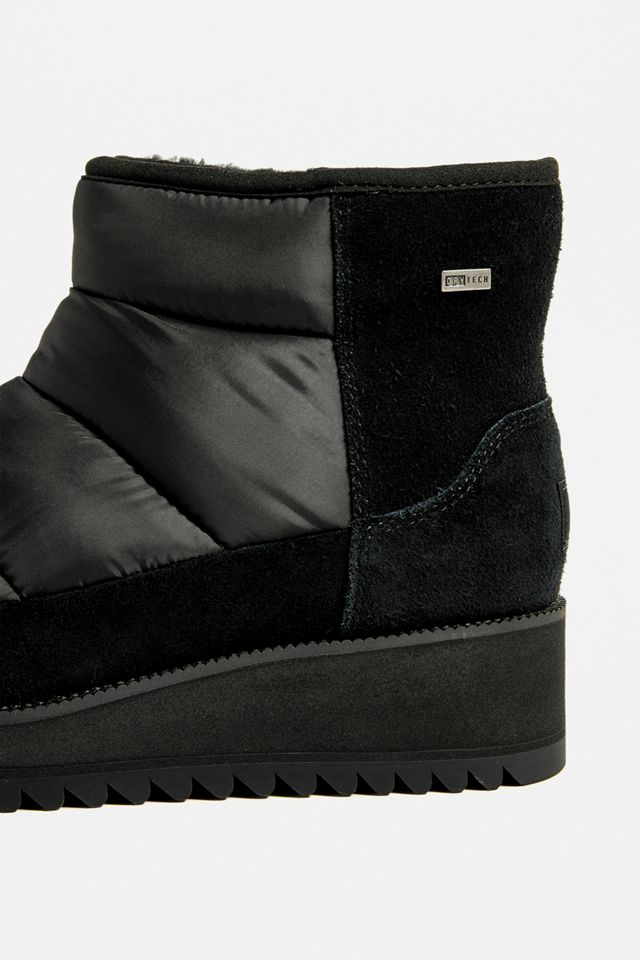 UGG Ridge Negro Mini Botas | Urban Outfitters ES