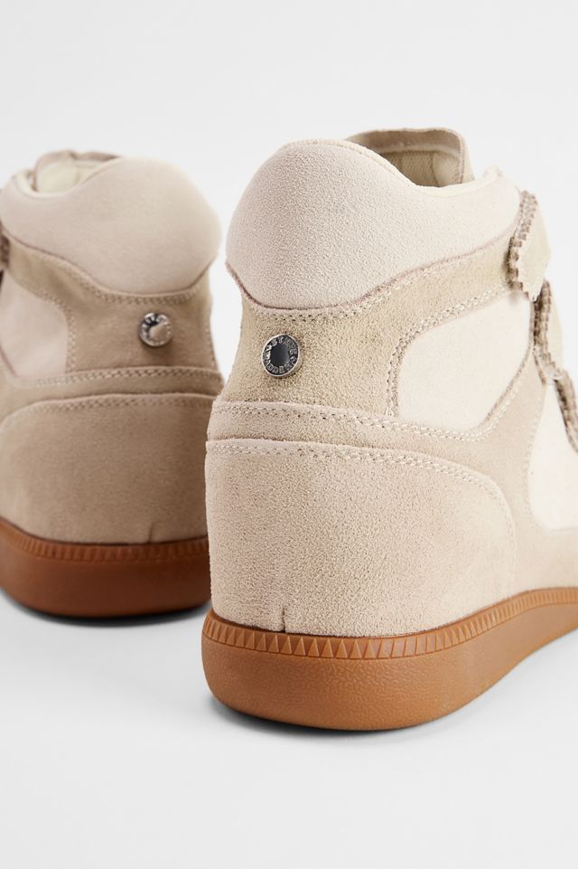 Steve Maddan Sand Mustang Trainers #4