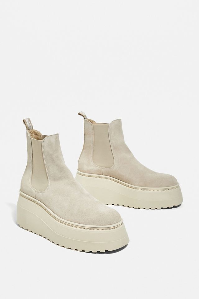 steve madden beige boots