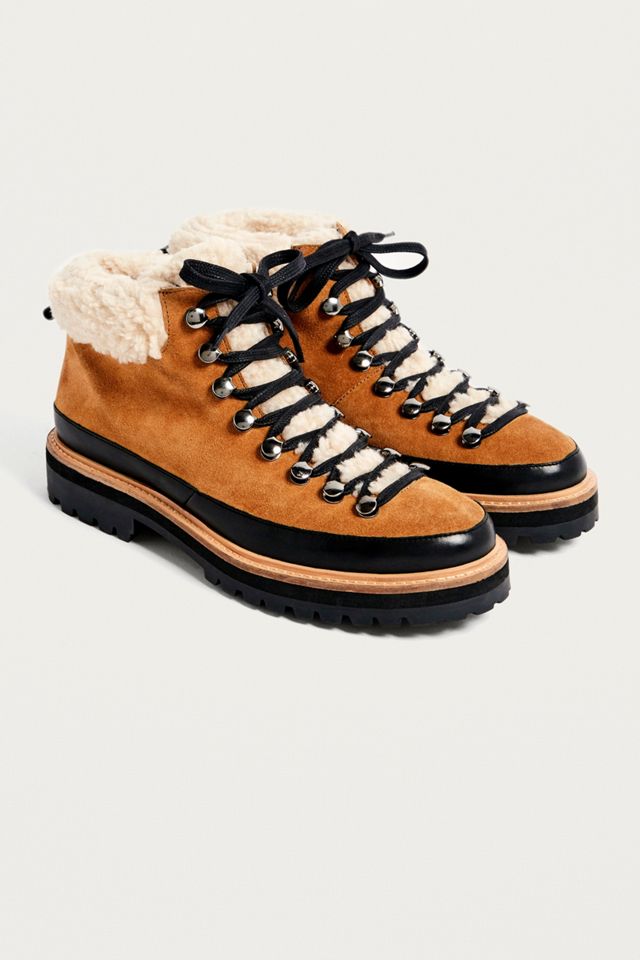 UO Boxer Shearling Hiker Boot | Urban Outfitters UK