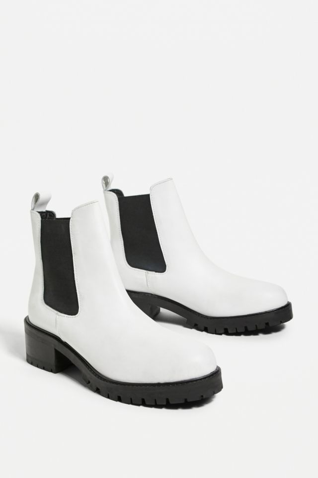 UO Zoe Chelsea Boots Urban Outfitters UK