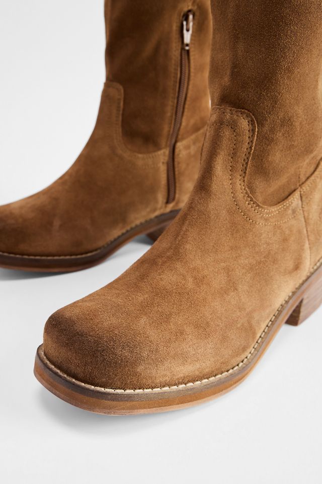 BDG Hellbraune Wildleder-Schlupfstiefel #3