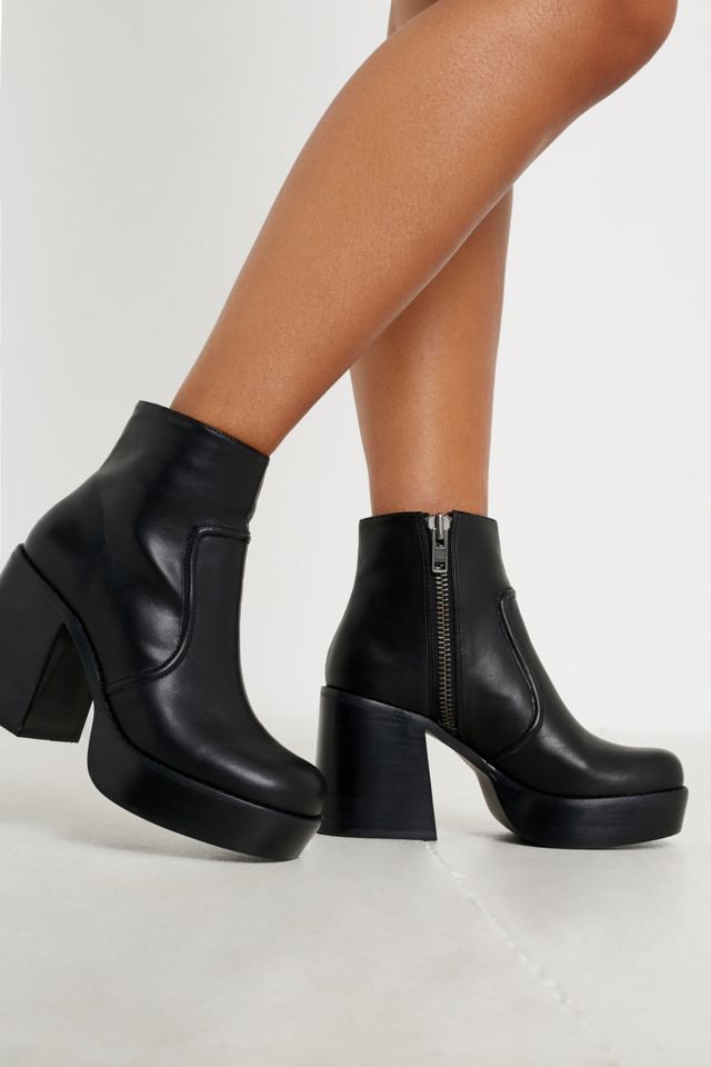 UO Leo Platform Boots | Urban Outfitters UK